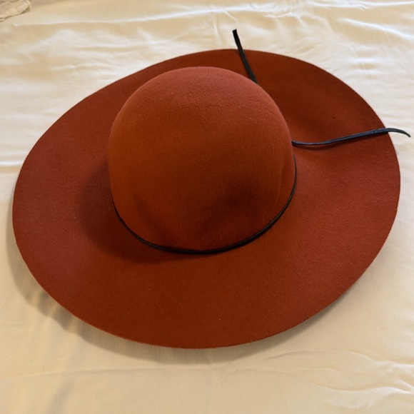BP 100% wool hat in rust color - Picture 2 of 5